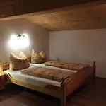 Hauser's Appartement *